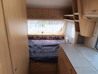 Obytny prives Chateau Carrat 440 - predstan, kurenie - 12