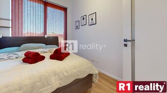 Na prenájom 2 izbový byt 45 m2 + terasa 15 m2 + 30 m2 predzá - 12