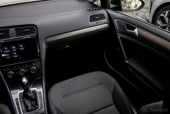 Volkswagen Golf e - 12