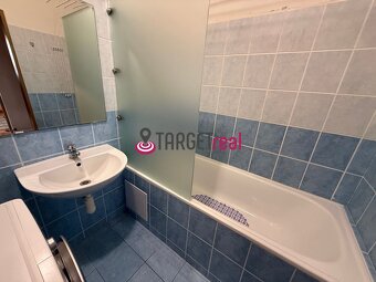 SLNEČNÝ 2-IZBOVÝ BYT S VEĽKÝM BALKÓNOM A SÚKROMNÝM DVOROM - 12