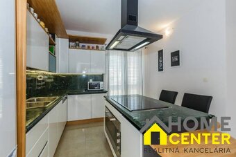 Nádherný dom /420 m²/ s bazénom a výhľadom na more, Dalmátsk - 12