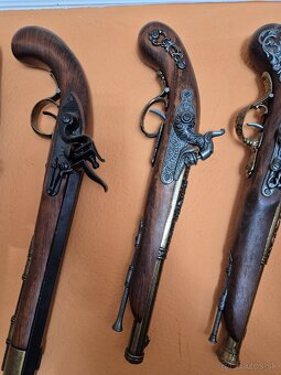Repliky kresadlovych pištolí - 12