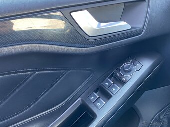 Ford Focus Kombi 1.0 EcoBoost ST-Line - 12