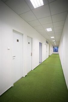 Bez Provízie RK. Voľné Kancelárie v budove na Námestí SNP. - 12