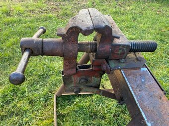 Kováčsky zverák - 12