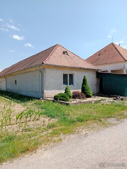 Starší Rodinny Dom + veľký pozemok za domom. Aktuálne. - 12