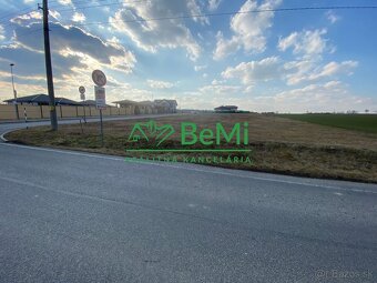 Pozemok Párovské Háje 3 272 m2 ,na výstavbu RD ,všetky IS ID - 12