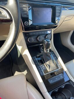 Škoda Superb 2,0 tdi 110 kW Laurin&klement - 12