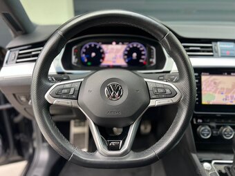 Volkswagen Passat Variant 2.0 TSI 140 kW R-Line DSG - 12