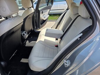 Mercedes-Benz C 180 D - 12