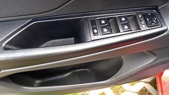 Lada Vesta, Nová STK,1.6benzin-78kw 2017 94000km - 12