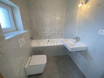 Moderný a priestraný 4-izbový dom (114 m2) na pozemku... - 12