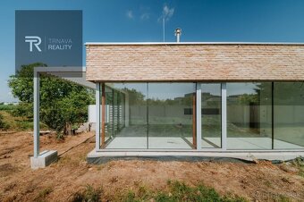 MODRANKA LUXUSNÁ NOVOSTAVBA RODINNÉHO DOMU V TICHEJ ČASTI - 12