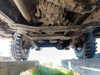 Nissan Patrol W260 - 12