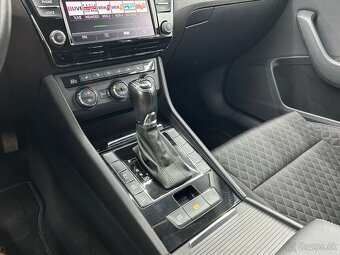 Superb Combi 2,0 TDI Style 140kW 4x4 Ťažné Top stav - 12