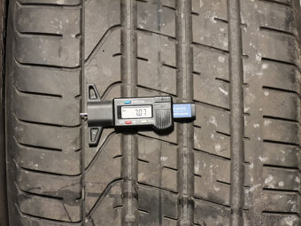 315/35 R21 -letné pneu Hankook Runflat (2ks) a Pirelli (2ks) - 12