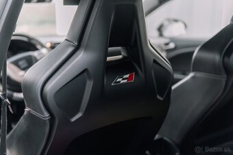 Seat Leon Cupra R300 - 12