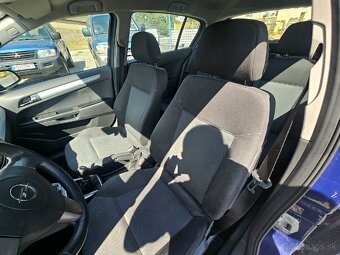 Opel Astra 1.3 CDTI Elegance
 - 12
