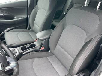 Hyundai i30 Com. 1.6CRDi ČR SMART+ 1.maj - 12