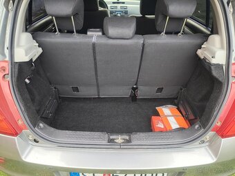 Suzuki Swift 1.3 - 12