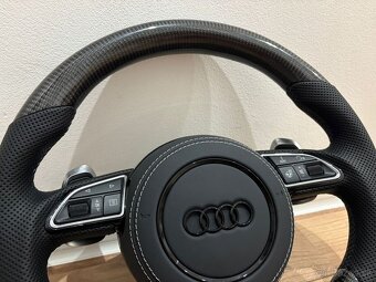 RS AUDI VYHRIEVANY KARBONOVY VOLANT S RS PADLAMI - 12