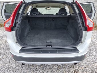 VOLVO XC60 .. 2,4D5 .. AWD .. Top stav .. - 12