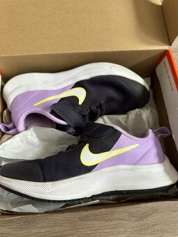 Športové tenisky Nike 31,5 - 12