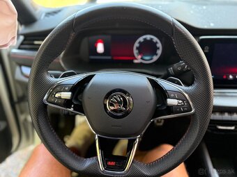 Škoda Octavia Combi 1.4tsi Hybrid dsg RS - 12