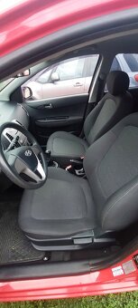 Predám Hyundai i20  1,2 rok výroby 2011 - 12