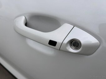 Kia Stonic 1.0 T-GDi 74kW AT7 GT-LINE - 12