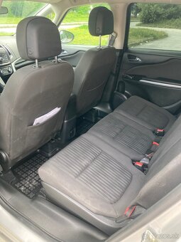 Opel Zafira Tourer - 12
