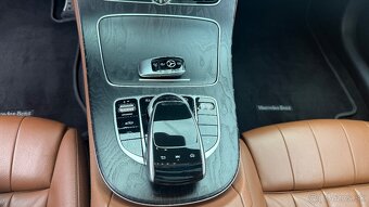 Mercedes-Benz E trieda Kupé 220 d 4matic A/T - 12