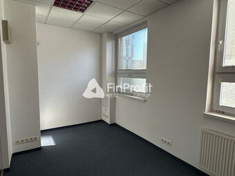 Reprezentatívny obchodno-administratívny priestor na prenájo - 12