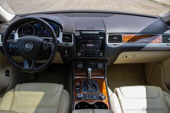 Volkswagen Touareg /AJ NA SPLATKY/ - 12