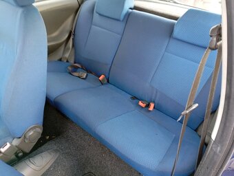 Fiat Punto 1,2 i rok 2002 44kw - 12