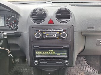 Volkswagen Caddy 1.6 TDI Maxi Long 7miestna - 12