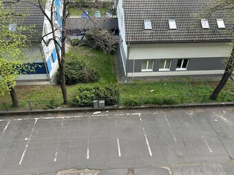 3 izb. tehlový byt s loggiou v BA, Ružinove, pri OC Centrál - 12