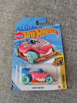 Hot Wheels autíčka - 12