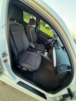 BMW 120d (2010) – 130 kW, Automat - 12