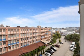 2-izbový útulný byt vo vyhľadávanej lokalite blízko nákup.ce - 12