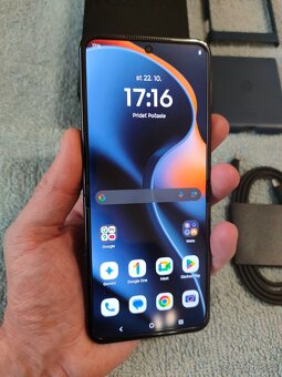 Motorola Razr 60 Pantone Gibraltar Sea 256GB,8GB RAM - 12