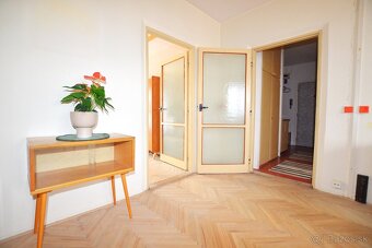 NA PREDAJ | 2 izbový byt s balkónom, 56 m2, sídlisko Západ - 12