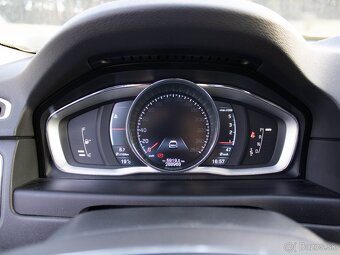 Volvo V70 AWD 2.4 Inscription - 12