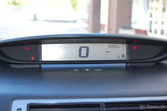 Citroën C4 1.6 benzín 80kW/110k. - 12