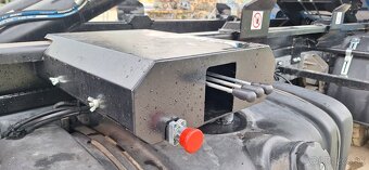 HAKOVÝ NOSIČ KONTAJNEROV DAF LF45 - NOVÁ NADSTAVBA - 12T - 12
