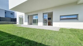 Kvalitná novostavba  5-i rodinného domu, 156 m², Hýľov - 12