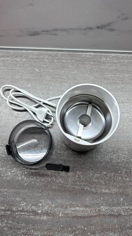 Kávovar De'Longhi Dedica biely, BOSCH mlynček na kávu zdarm - 12