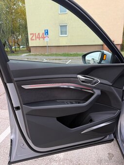 Audi Q8 E-Tron Sportback 114 kWh S-line 55 300 kW iba 29000k - 12