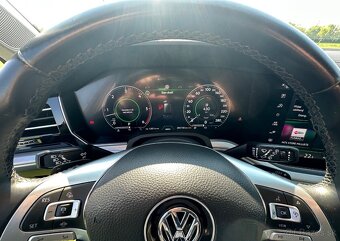 VW Touareg 3,0 TDI, 210kW, 286k,4Motion, Elegance, Tiptronic - 12