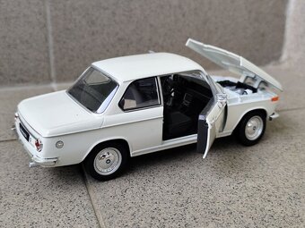 Predám BMW 2002 ti - NOVÝ, KOVOVÝ MODEL ( OTVÁRATEĽNÉ DVERE - 12